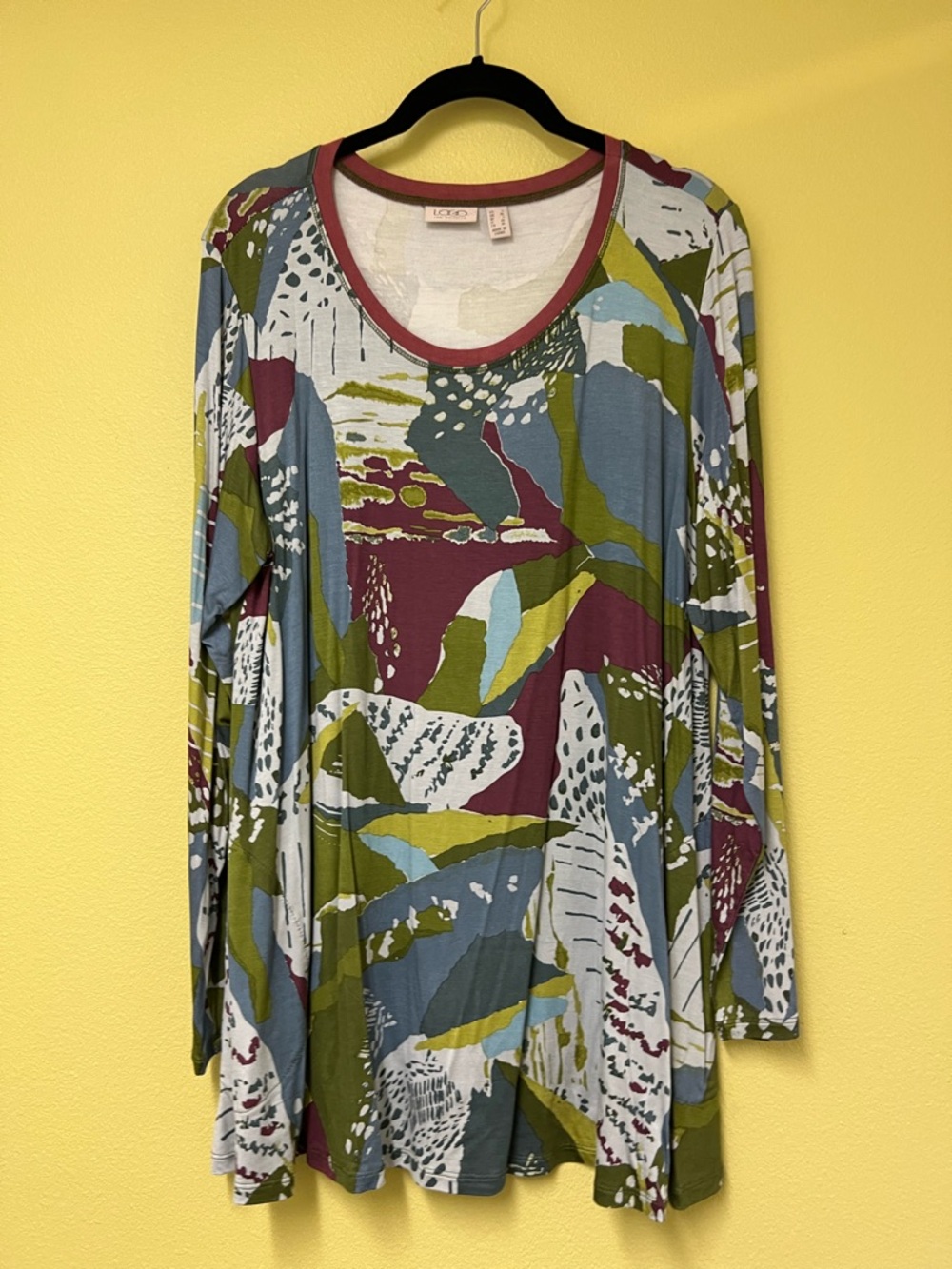LuLaRoe Olive Multi Abstract Long Sleeve Tunic Top